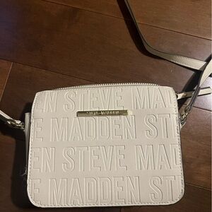 STEVE MADDEN white crossbody/shoulder purse